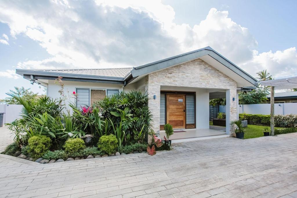 Platinum Cawa Apartments ナンディ エクステリア 写真